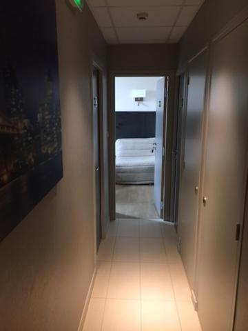 Le Relais Hotel Saint-Quentin-les-Anges Bagian luar foto